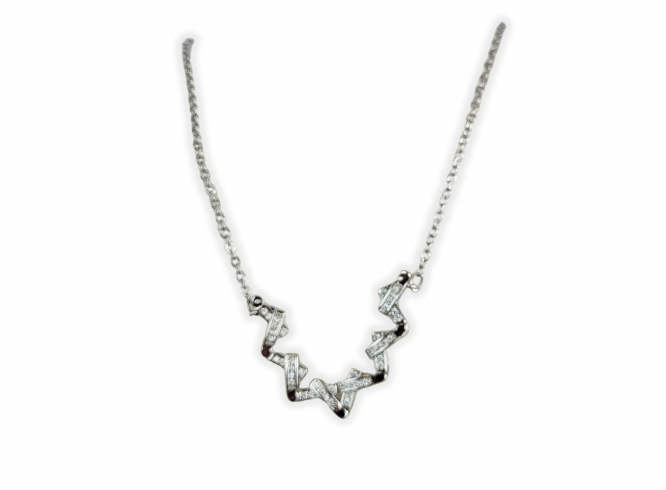 Silver Metal Necklace with Diamonds:
Star of David- Collar de Metal Plateado con Diamantes: Estrella de David