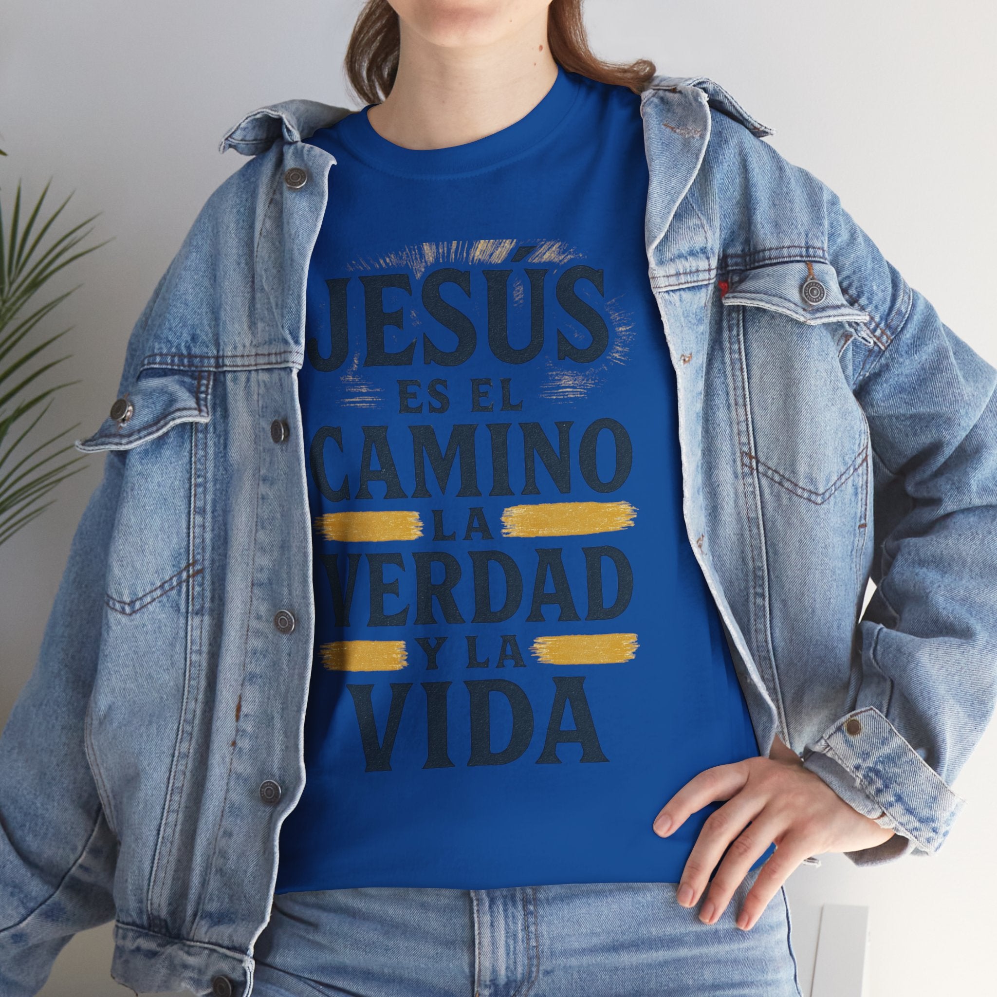 Christian T-Shirt — "Jesús es el camino, la verdad y la vida" Spanish Faith Tee