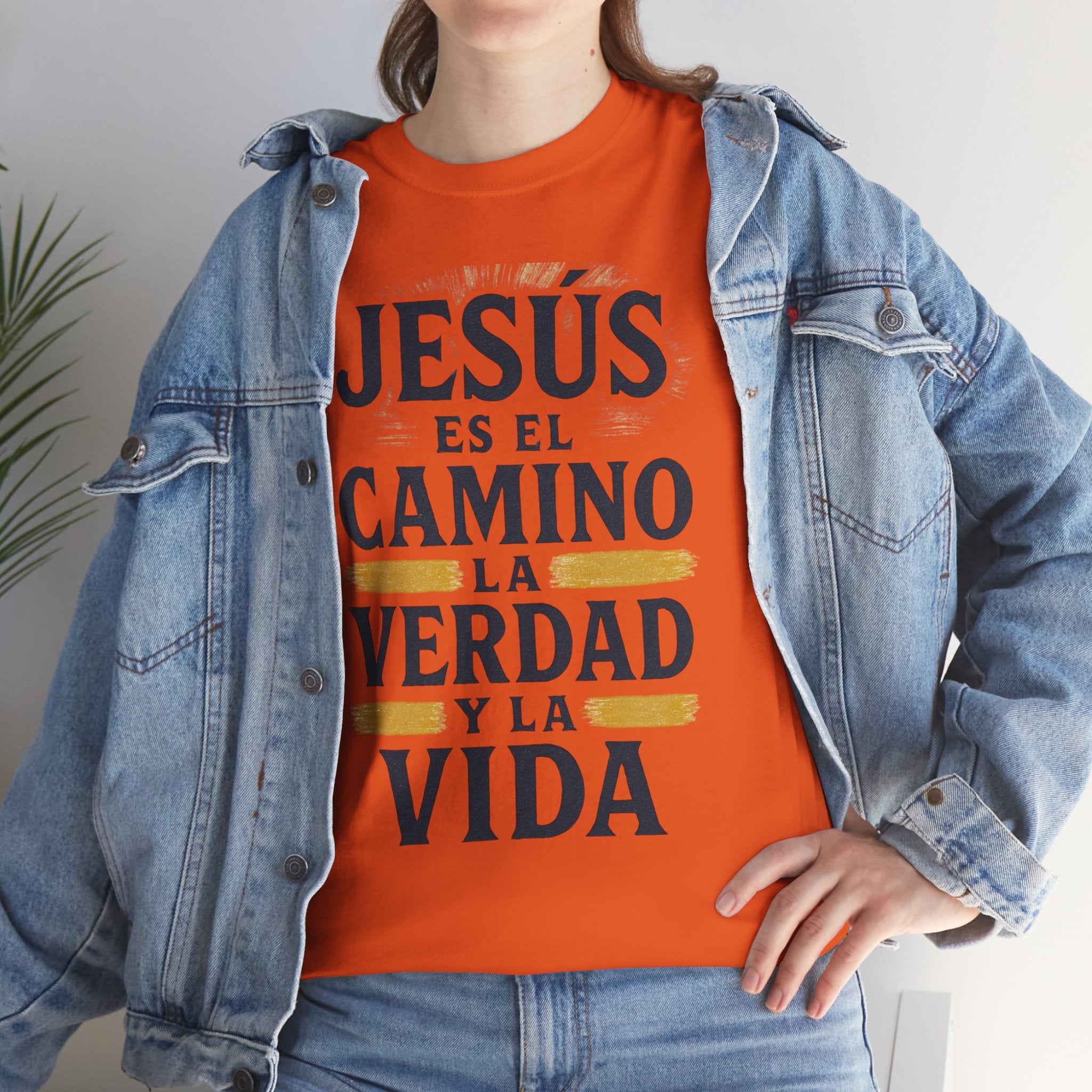 Christian T-Shirt — "Jesús es el camino, la verdad y la vida" Spanish Faith Tee