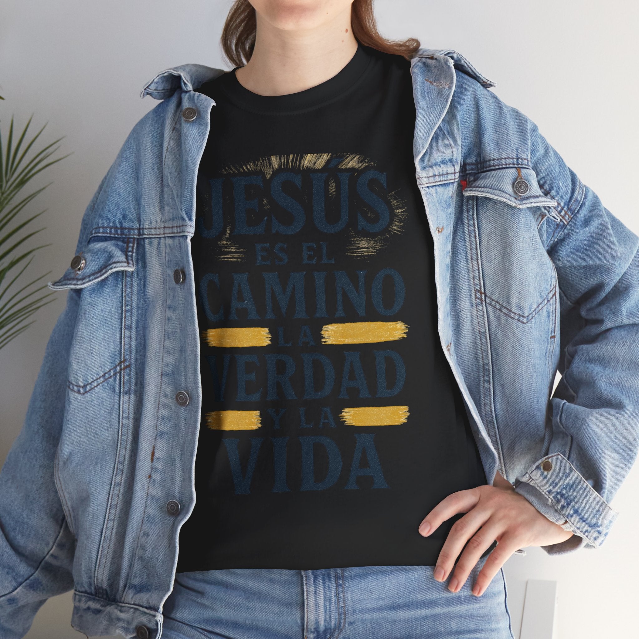 Christian T-Shirt — "Jesús es el camino, la verdad y la vida" Spanish Faith Tee