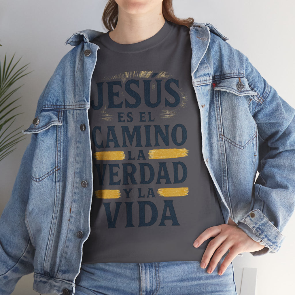 Christian T-Shirt — "Jesús es el camino, la verdad y la vida" Spanish Faith Tee