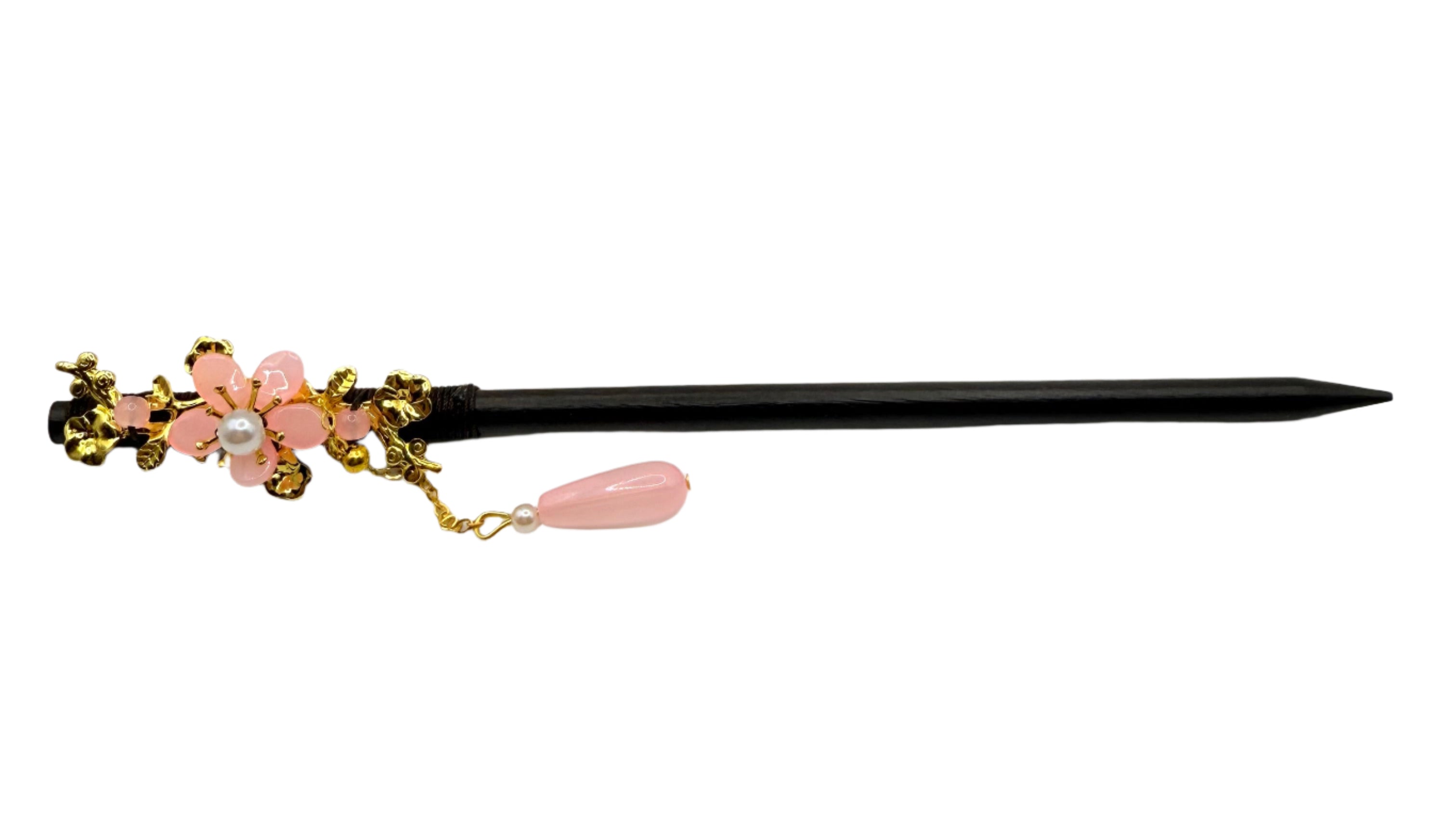 Chinese-style hairpin簪 (zān), 步摇 (bùyáo)