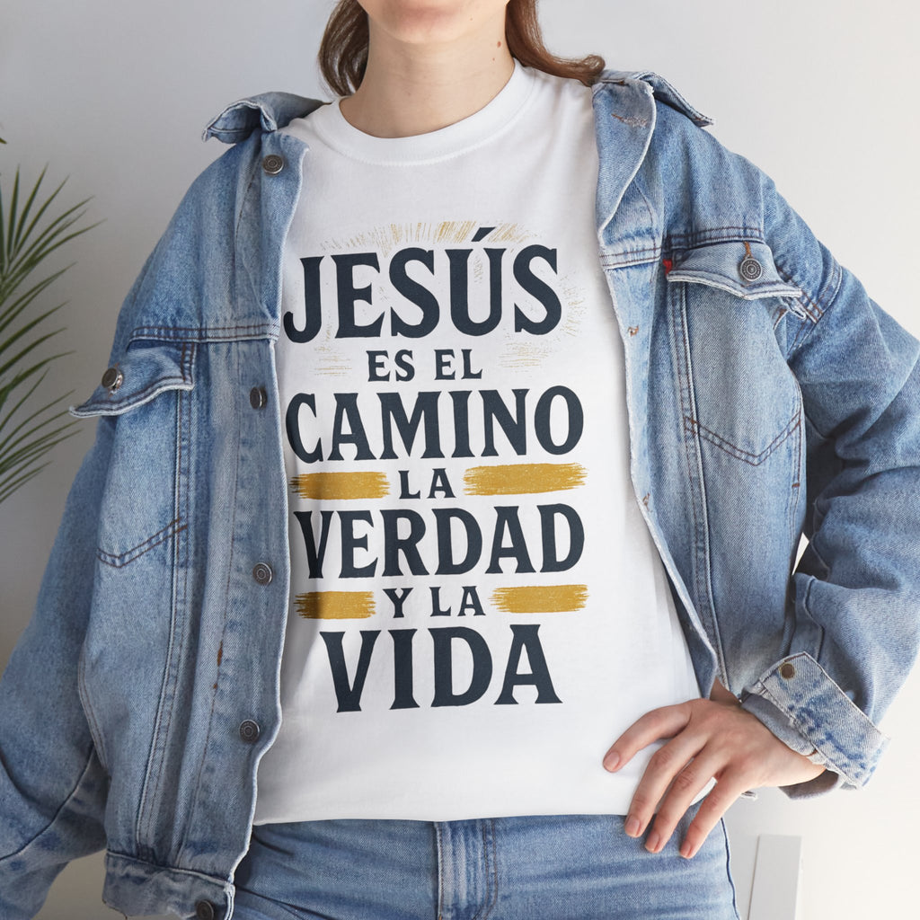 Christian T-Shirt — "Jesús es el camino, la verdad y la vida" Spanish Faith Tee