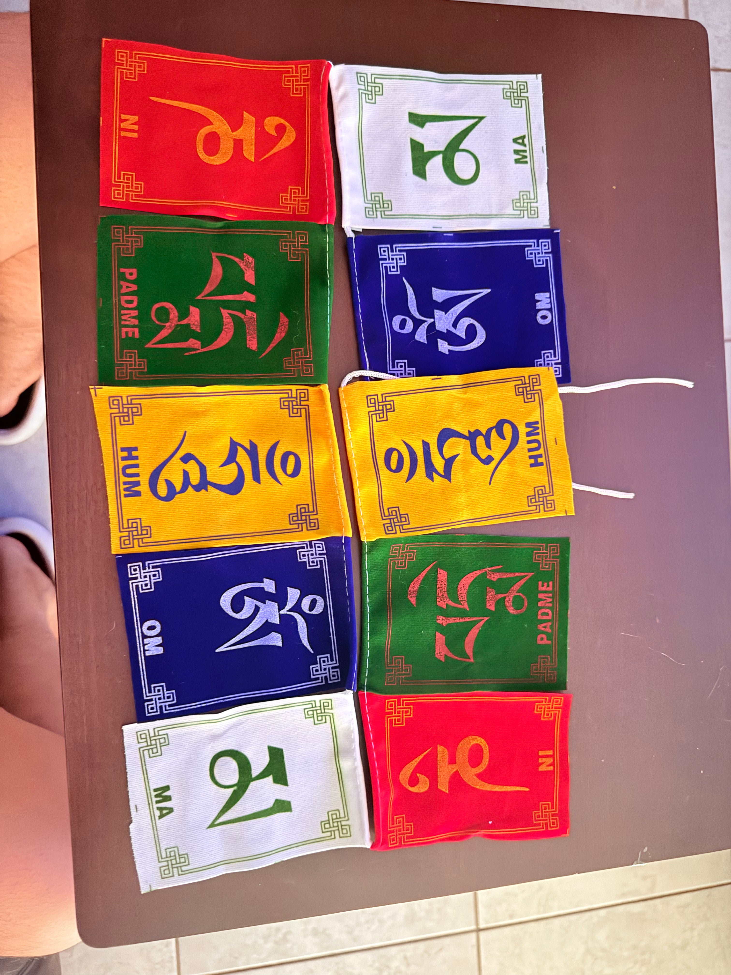 Tibetan Om Mani Palme Hum Compassion Prayer Flags Guan Yin/Avalokiteshvara